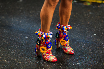 anna dello russo, atmosphere details, AUTUMN WINTER 2016-2017, AW 16-17, brocard, detail, dolce & gabbana, embroidered shoes, embroideries, FALL WINTER 2016-2017, fashion week, floral, flower, frenchystyle, FW, FW 16-17, glitter, gold, golden details, graphic shoes, high heels, horizontal, jonathan paciullo, LFW, LONDON, MENSWEAR, mosaic, multicolor shoes, pompons, red boots, sequined, shiny, street style