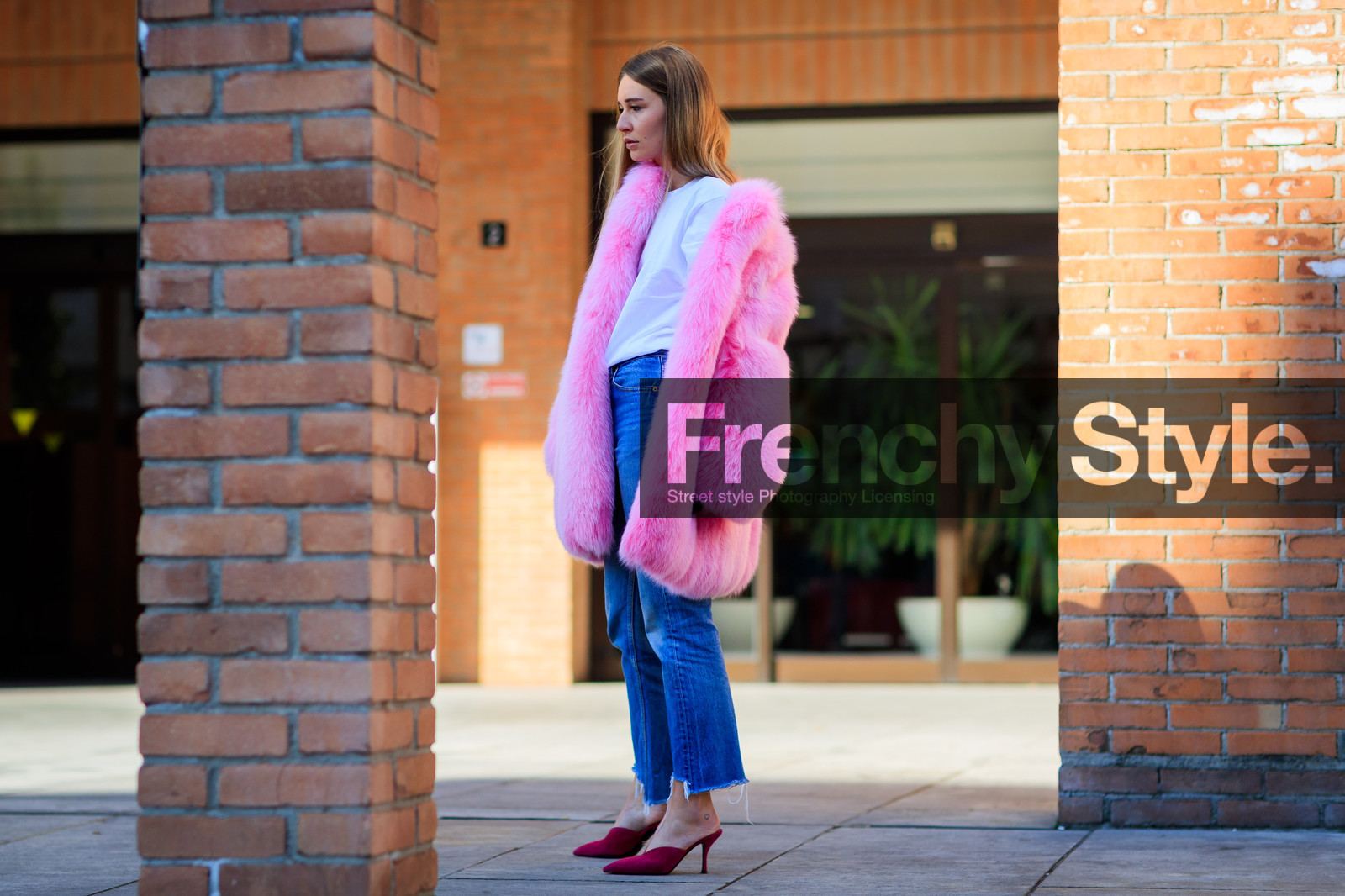 atmosphere details, AUTUMN WINTER 2017-2018, AW 17-18, blue denim, chiara capitani, denim pants, FALL WINTER 2017-2018, fashion week, frenchystyle, full length, fur jacket, FW, FW 17-18, high heels, horizontal, jeans, jonathan paciullo, leather shoes, MFW, MILAN, pink fur, pink jacket, pink shoes, street style, trousers, white shirt
