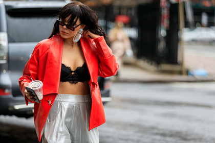 sheer earrings, dangling earrings, plastic earrings, big earrings, black bra, lace bra, red jacket, vinyl jacket, white pants, lurex pants, carrot pants, cropped top, black sunglasses, square shape glasses, fashion week, frenchystyle, FW, jonathan paciullo, street style, AUTUMN WINTER 2020-2021, FALL WINTER 2020-2021, FW 20-21, horizontal, atmosphere details, detail, NYFW, NEW YORK