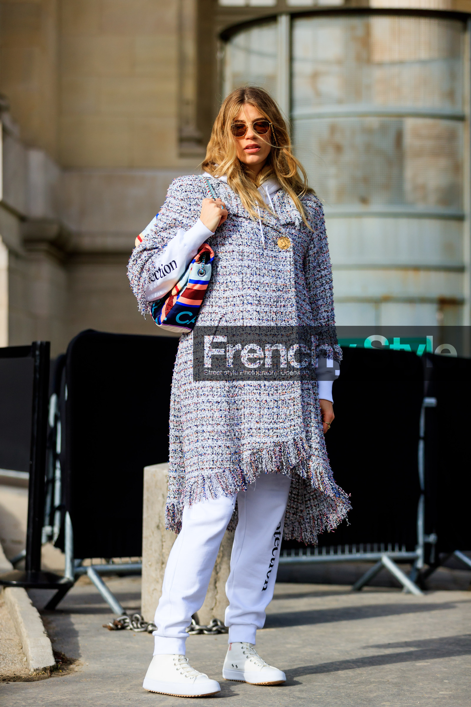 chanel handbag, graphic bag, graphic jacket, hoodie, leather bag, leather shoes, multicolor bag, printed bag, printed jacket, sunglasses, sweatpants, trousers, tweed jacket, white pants, white sneakers, white sweater, street style, jonathan paciullo, FW, frenchystyle, fashion week, PFW, PARIS, AUTUMN WINTER 2018-2019, FALL WINTER 2018-2019, FW 18-19, vertical, full length, veronika heilbrunner
