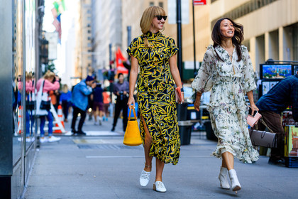 atmosphere details, bracelet, céline, fashion week, floral, flowers, frenchystyle, full length, FW, high heels, horizontal, jonathan paciullo, leather bag, leather shoes, lisa aiken, long dress, NEW YORK, NYFW, orange bag, printed dress, SPRING SUMMER 2018, SS 18, street style, sunglasses, white boots, white dress, white shoes, yellow dress