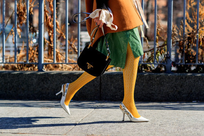 black bag, christian dior, green dress, high heels, leather bag, leather dress, leather shoes, orange coat, prada, thights, varnished leather shoes, white shoes, street style, jonathan paciullo, FW, frenchystyle, fashion week, NYFW, NEW YORK, AUTUMN WINTER 2018-2019, AW 18-19, FALL WINTER 2018-2019, FW 18-19, atmosphere details, horizontal, detail, thania peck
