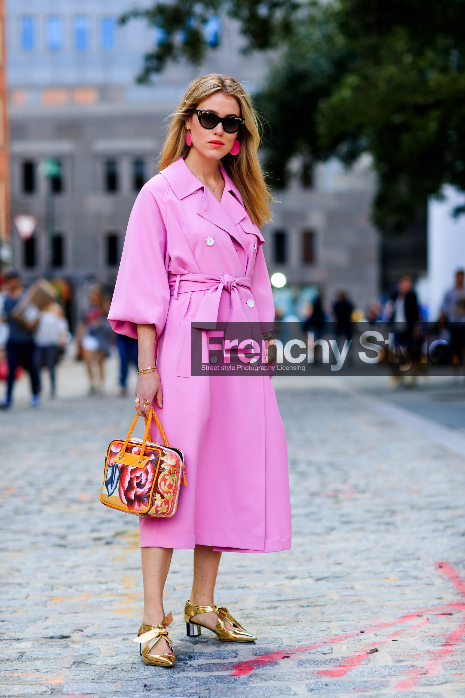 Annabel Rosendahl, balenciaga, earrings, fashion week, floral, flowers, frenchystyle, full length, FW, golden shoes, high heels, jonathan paciullo, leather bag, leather shoes, NEW YORK, NYFW, orange bag, pink coat, pink jacket, printed bag, shiny shoes, SPRING SUMMER 2018, SS 18, street style, sunglasses, vertical