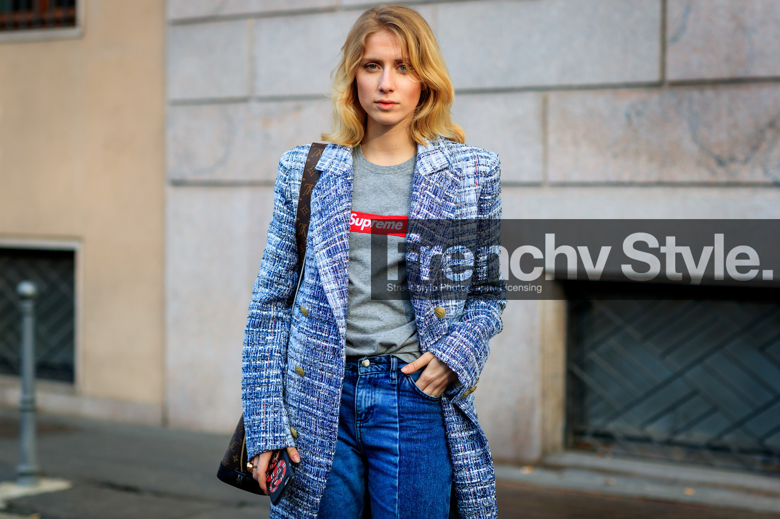atmosphere details, AUTUMN WINTER 2017-2018, AW 17-18, blue denim, denim pants, detail, FALL WINTER 2017-2018, fashion week, frenchystyle, FW, FW 17-18, graphic coat, grey t shirt, horizontal, jeans, jonathan paciullo, leather bag, MFW, MILAN, printed coat, street style, supreme, trousers, tweed jacket, vêtements