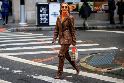 brown leather jacket, brown leather pants, brown leather boots, animal skin boots, animal skin jacket, animal skin pants, high boots, high heels boots, dior bag, lady dior bag, tweed bag, checked bag, orange leather bag, white bag, multicolor bag, metalic frame sunglasses, smoked sunglasses, orange top, high collar top, pleated top, fashion week, frenchystyle, FW, jonathan paciullo, street style, AUTUMN WINTER 2020-2021, FALL WINTER 2020-2021, FW 20-21, horizontal, atmosphere details, full length, NYFW, NEW YORK