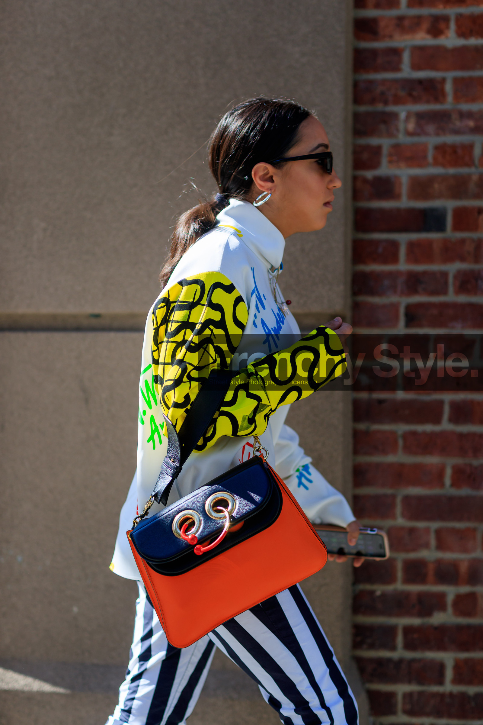 atmosphere details, detail, fashion week, frenchystyle, FW, geometric, graphic pants, graphic shirt, jonathan paciullo, jw anderson, leather bag, multicolor shirt, NEW YORK, NYFW, printed pants, printed shirt, red bag, SPRING SUMMER 2018, SS 18, street style, striped pants, sunglasses, trousers, vertical