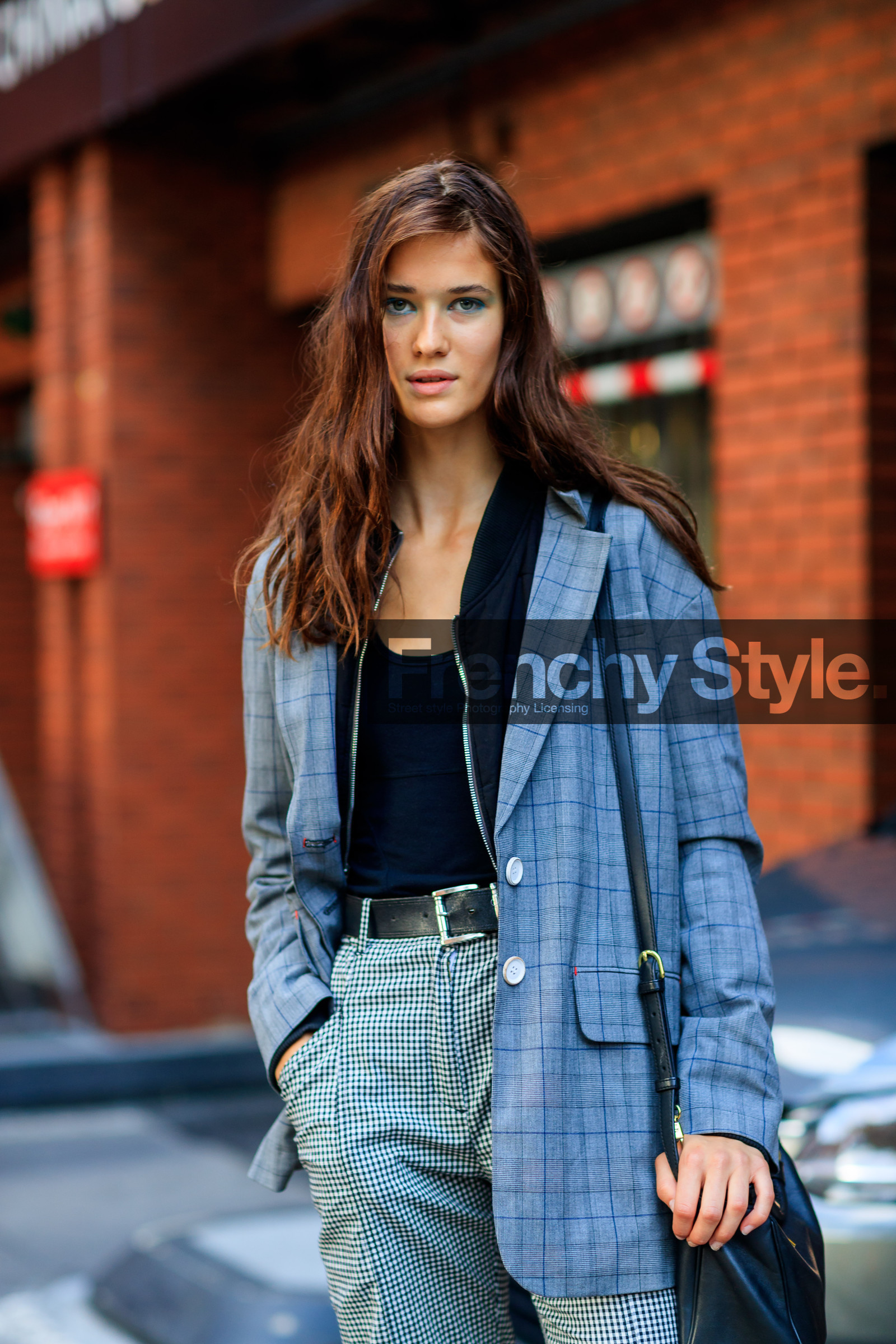 atmosphere details, black bag, black sweater, blazer, checked jacket, checked pants, checked suit, detail, fashion week, frenchystyle, FW, graphic jacket, graphic pants, graphic suit, grey jacket, grey pants, grey suit, jonathan paciullo, leather bag, LFW, LONDON, model, plaid, printed jacket, printed pants, printed suit, SPRING SUMMER 2018, SS 18, street style, tartan, trousers, vertical