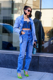 brittany xavier, denim, denim jacket, denim top, denim total look, blue jeans, blue jacket, blue top, blue total look, cropped top, zipped top, corset top, blue leather bag, hand bag, chloe bag, golden necklace, multi necklace, letters necklace, chain necklace, animal skin bag, mini bag, animal skin shoes, green leather shoes, neon shoes, boyfriend jeans, fashion week, frenchystyle, FW, jonathan paciullo, street style, AUTUMN WINTER 2020-2021, FALL WINTER 2020-2021, FW 20-21, vertical, full length, NYFW, NEW YORK