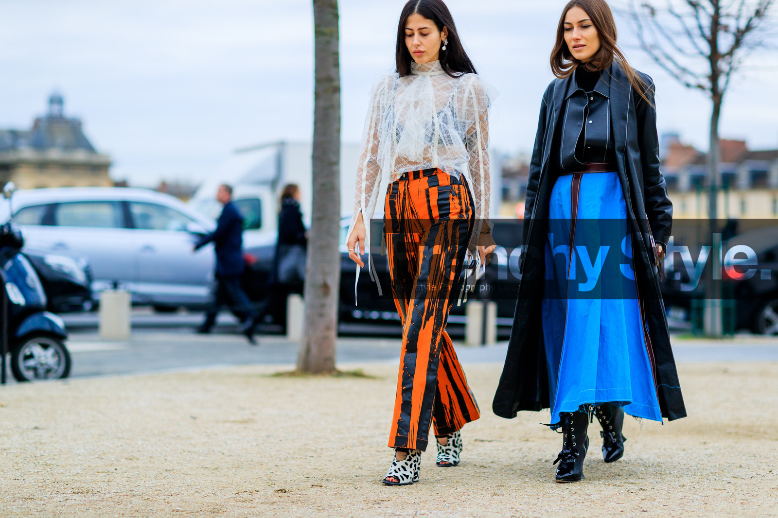 atmosphere details, AUTUMN WINTER 2017-2018, AW 17-18, black and white shoes, black jacket, black shirt, black shoes, blue skirt, detail, FALL WINTER 2017-2018, fashion week, frenchystyle, FW, FW 17-18, gilda ambrosio, giorgia tordini, graphic pants, high heels, horizontal, jonathan paciullo, lace shirt, leather coat, leather shoes, orange pants, PARIS, PFW, printed pants, street style, trousers, white blouse