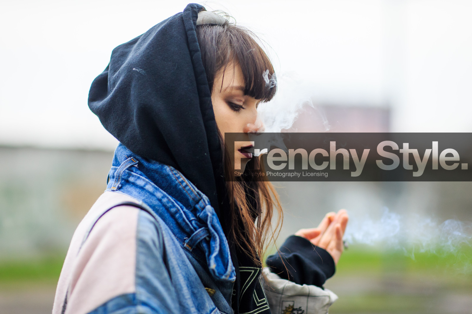 atmosphere details, AUTUMN WINTER 2016-2017, AW 16-17, black sweater, blue denim, dark lips, denim jacket, detail, FALL WINTER 2016-2017, fashion week, frenchystyle, FW, FW 16-17, headphones, hoodie, horizontal, jonathan paciullo, LFW, LONDON, long hair, MENSWEAR, model, portrait, street style