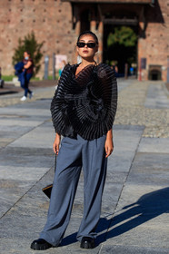 black blouse, sequins blouse, sparkling blouse, pleated blouse, sleeveless blouse, grey pants, oversize pants, black sunglasses, square shape glasses, black leather boots, big sole boots, alberta ferretti top, karina nigay, fashion week, frenchystyle, FW, jonathan paciullo, street style, MFW, MILAN, SPRING SUMMER 2021, SS 21, vertical, full length