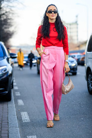 tamara kalinic, red pullover, pink pants, beige bag, beige leather sandals, turtleneck pullover, high waist pants, tailored pants, fashion week, frenchystyle, FW, jonathan paciullo, street style, MFW, MILAN, AUTUMN WINTER 2020-2021, FALL WINTER 2020-2021, FW 20-21, vertical, full length