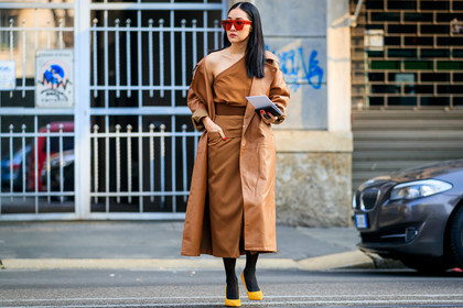 brown belt, camel coat, camel dress, high heels, leather shoes, max mara, sunglasses, yellow shoes, fashion week, frenchystyle, FW, jonathan paciullo, street style, MFW, MILAN, AUTUMN WINTER 2019-2020, AW 19-20, FALL WINTER 2019-2020, FW 19-20, atmosphere details, full length, horizontal