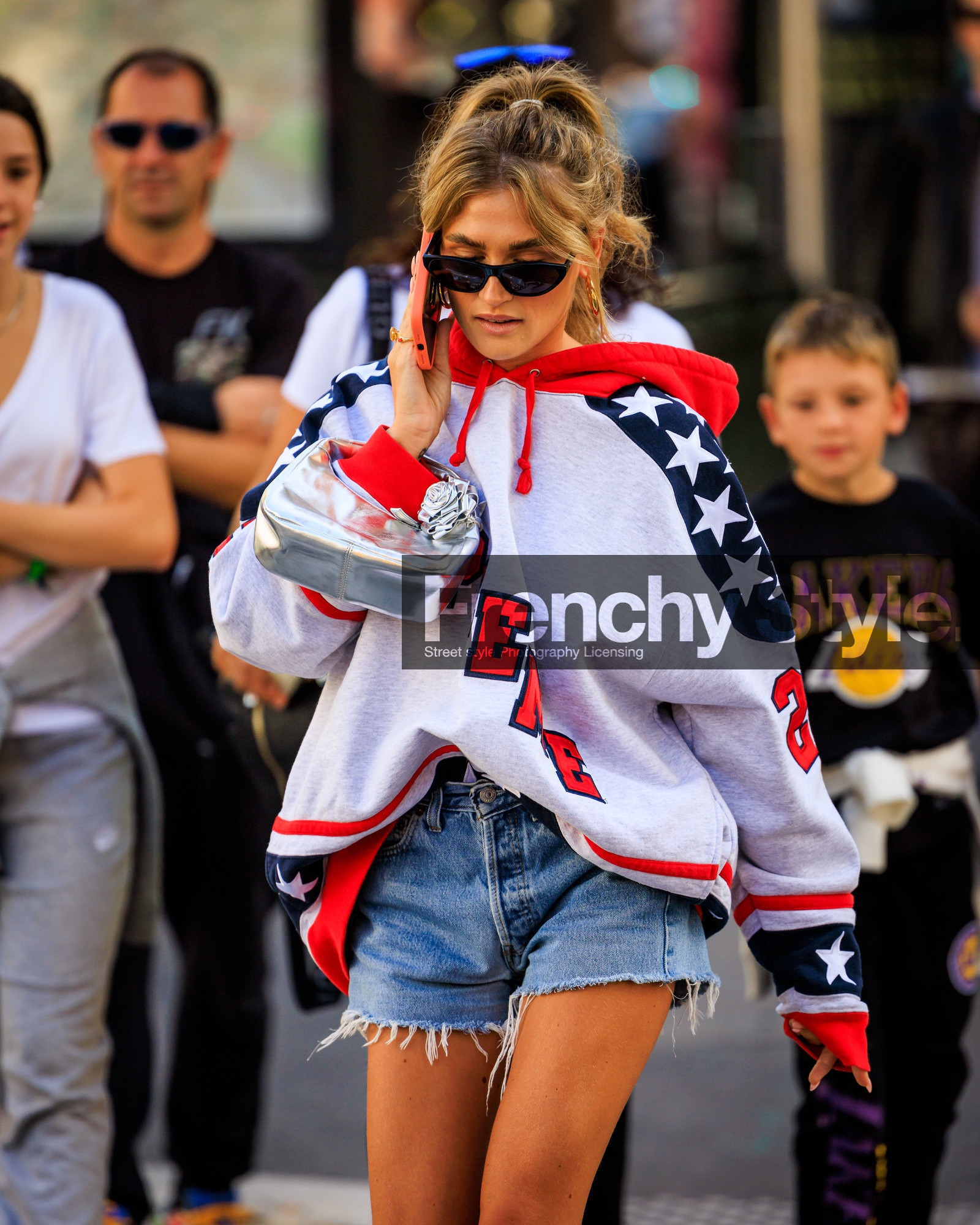PARIS, PFW, fashion week, frenchystyle, FW, jonathan paciullo, street style, SPRING SUMMER 2024, SS 24, vertical, atmosphere details, detail
