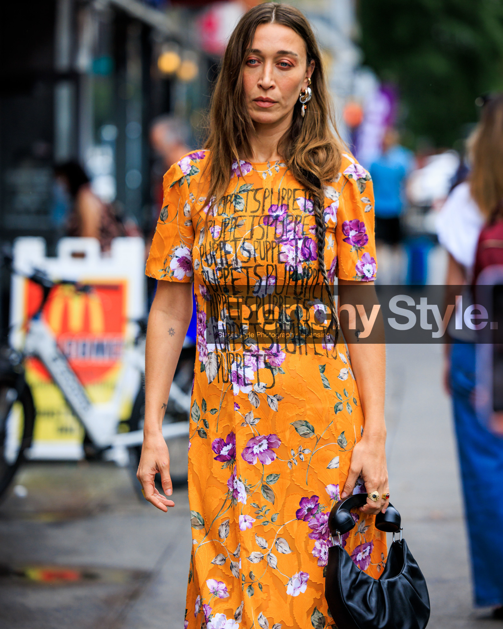 jonathan paciullo, FW, frenchystyle, fashion week, street style, vertical, detail, atmosphere details, NEW YORK, NYFW, SPRING SUMMER 2024, SS 24