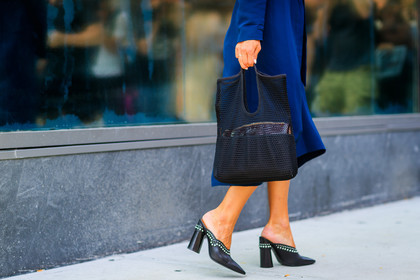 atmosphere details, black bag, black shoes, blue dress, detail, fashion week, frenchystyle, FW, Hedvig Sagfjord Opshaug, high heels, horizontal, jonathan paciullo, leather bag, leather shoes, net shopper, NEW YORK, NYFW, SPRING SUMMER 2018, SS 18, street style, studs