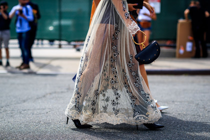 atmosphere details, black bag, black shoes, chloé, detail, embroidered dress, embroideries, fashion week, floral, flowers, frenchystyle, FW, graphic bag, high heels, horizontal, jonathan paciullo, lace dress, leather bag, leather shoes, NEW YORK, NYFW, see through, SPRING SUMMER 2018, SS 18, street style, white dress