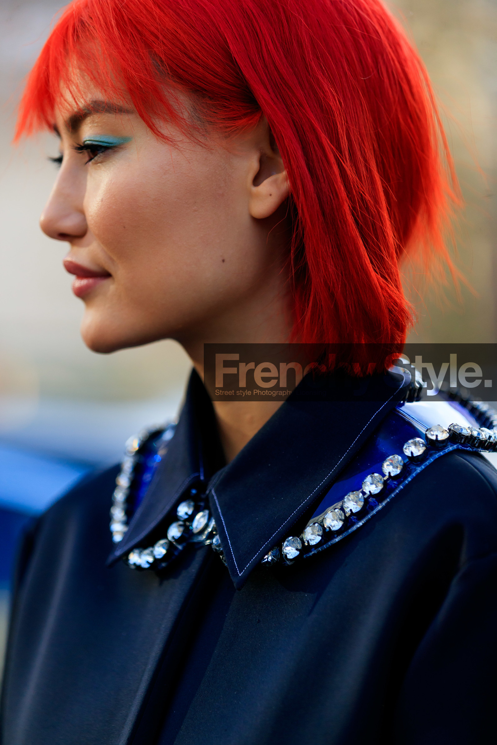 amalie gassmann, red hair, dyed hair, blue eyeliner, blue eyeshadows, strassed collar, strassed jacket, plastic collar, close up detail, make up, make up details, fashion week, frenchystyle, FW, jonathan paciullo, street style, LFW, LONDON, AUTUMN WINTER 2020-2021, FALL WINTER 2020-2021, FW 20-21, vertical, atmosphere details, detail