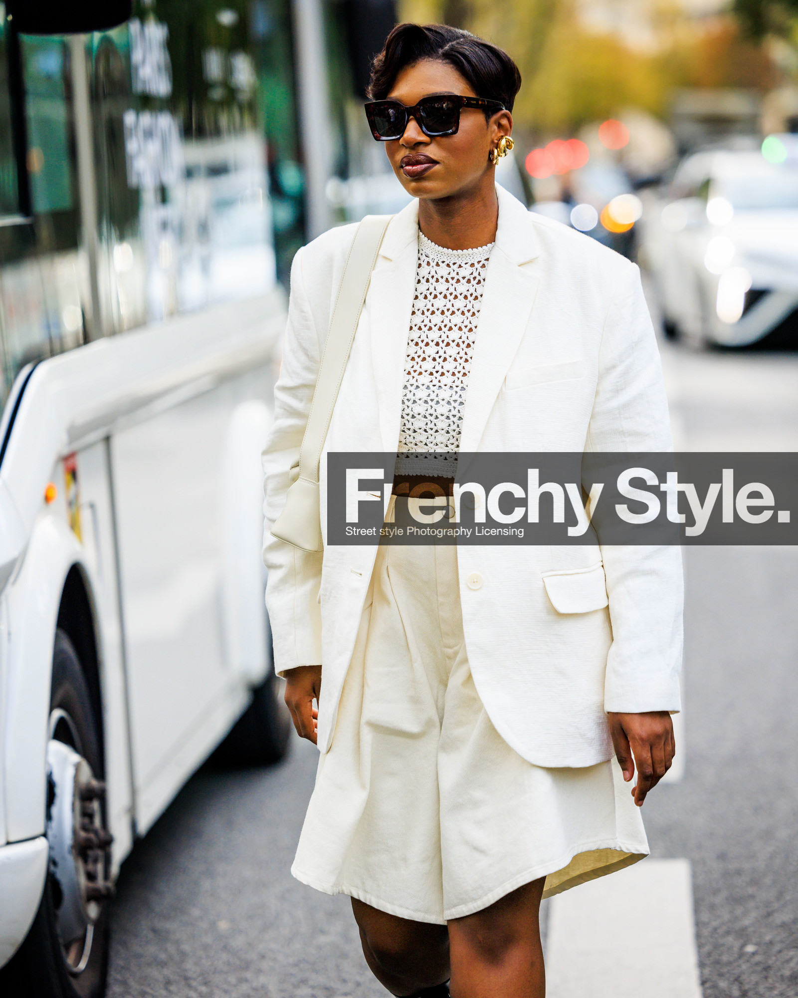 fashion week, frenchystyle, FW, jonathan paciullo, street style, PFW, PARIS, SPRING SUMMER 2024, SS 24, vertical, atmosphere details, detail