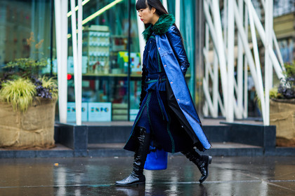 atmosphere details, AUTUMN WINTER 2016-2017, AW 16-17, black boots, blue coat, blue skirt, FALL WINTER 2016-2017, fashion week, frenchystyle, full length, fur scarf, FW, FW 16-17, green fur, green scarf, horizontal, jonathan paciullo, leather boots, leather coat, LFW, LONDON, MENSWEAR, metallic, navy shirt, sacai, street style, susie lau