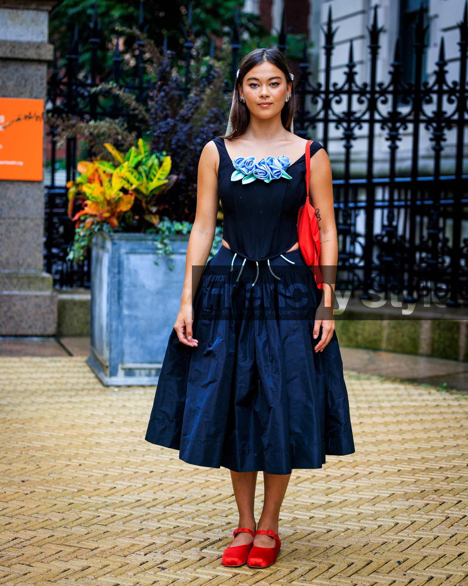 jonathan paciullo, FW, frenchystyle, fashion week, street style, vertical, detail, atmosphere details, NYFW, NEW YORK, SPRING SUMMER 2024, SS 24