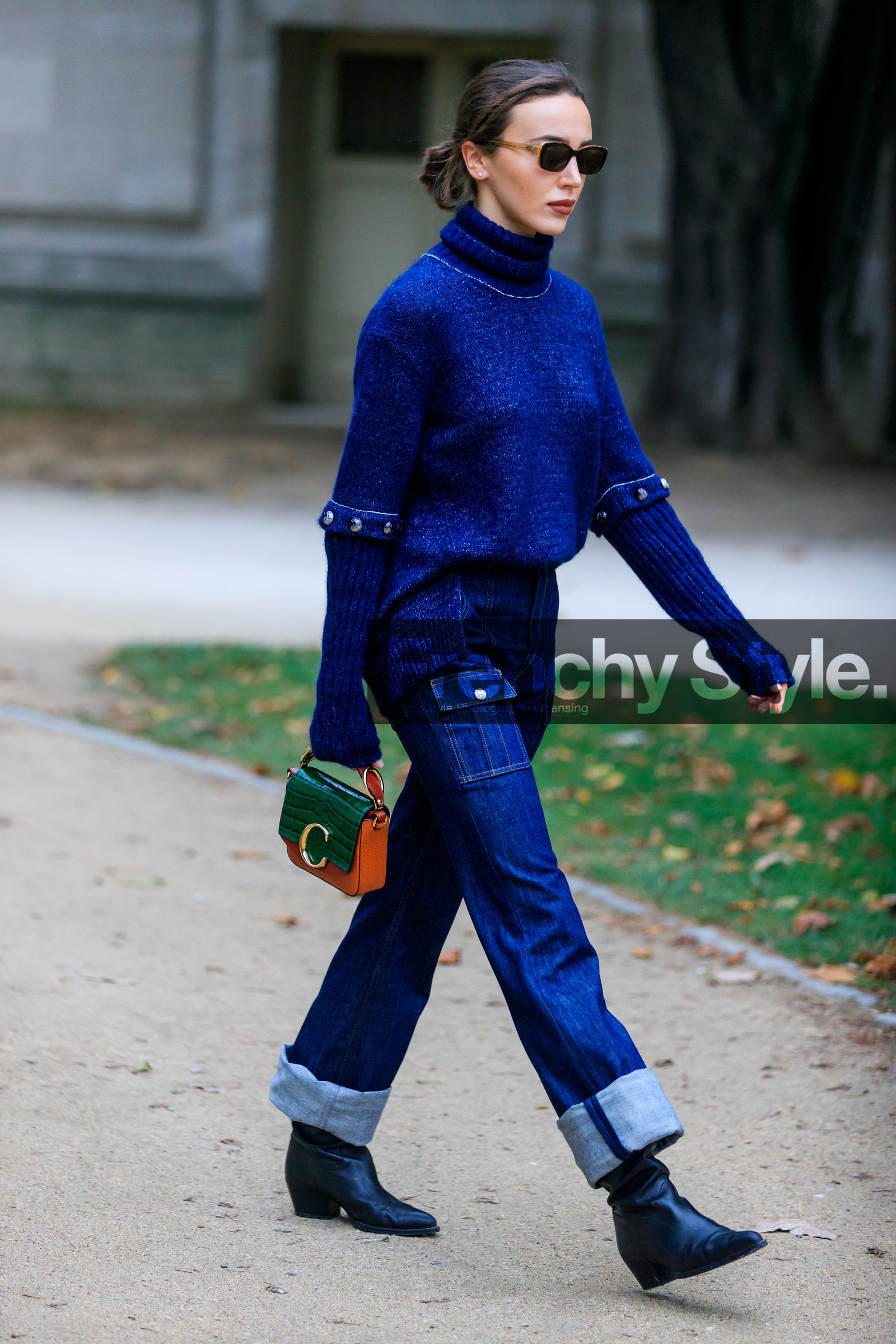 mary leest, denim, denim total look, denim top, chloe bag, chloe pants, chloe look, chloe top, blue jeans, hand bag, golden buckle bag, camel leather bag, green leather bag, animal skin bag, mini bag, turtleneck pullover, navy blue pullover, black sunglasses, orange sunglasses, square shape glasses, flare jeans, black leather boots, kitten heels boots, cowboy boots, fashion week, frenchystyle, FW, jonathan paciullo, street style, SPRING SUMMER 2020, SS 20, PFW, PARIS, vertical, full length
