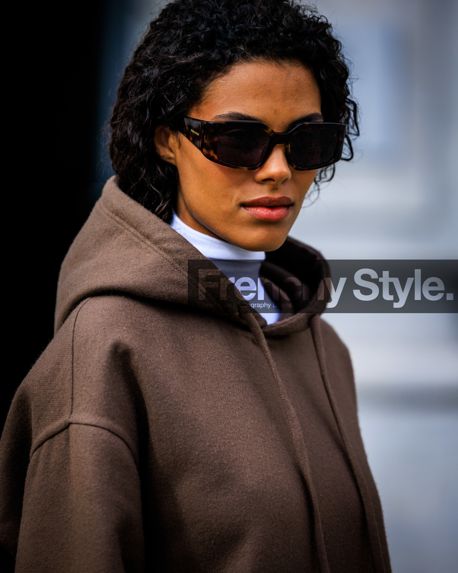 MILAN, MFW, frenchystyle, fashion week, FW, jonathan paciullo, street style, SPRING SUMMER 2024, SS 24, vertical, atmosphere details, detail