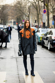 black leather jacket, dual toned jacker, loop earrings, black handbag, highknee boots, longhair, alice & j.s, alice barbier, fashion week, frenchystyle, FW, jonathan paciullo, street style, AUTUMN WINTER 2022-2023, FALL WINTER 2022_2023, FW 22-23, PFW, PARIS, vertical, full length