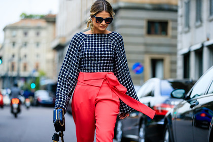 atmosphere details, checked top, detail, fashion week, frenchystyle, FW, graphic top, high waist, horizontal, jonathan paciullo, leather bag, MFW, MILAN, pink pants, printed top, SPRING SUMMER 2017, SS 17, street style, sunglasses, thassia naves, trousers, yellow shoes