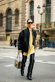 big sunglasses, black sunglasses, bomber jacker, black jacker, yellow shirt, zipper pants, black trousers, black boots, gucci handbag, logo bag, street style, jonathan paciullo, FW, frenchystyle, fashion week, AUTUMN WINTER 2022-2023, FALL WINTER 2022_2023, FW 22-23, PFW, PARIS, full length, vertical