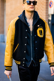 baseball jacket, dual toned jacket, zipped hoodie, black pants, satined pants, tortoise sunglasses, details, fashion week, frenchystyle, FW, jonathan paciullo, street style, MFW, MILAN, FALL WINTER 2022_2023, AUTUMN WINTER 2022-2023, FW 22-23, vertical, atmosphere details