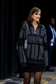 Larissa Hofmann, knits, handbag, marc jacobs, black, mini skirt, skirt, jumper, fashion week, frenchystyle, FW, jonathan paciullo, street style, SPRING SUMMER 2022, SS 22, LFW, LONDON, vertical, atmosphere details, detail