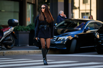 evangelie smyrniotaki, black dress, black leather belt, black leather boots, black tights, high boots, flat boots, celine sunglasses, black sunglasses, strassed belt, strassed dress, belted dress, long sleeves dress, mini dress, low necked dress, knot details, diamond necklace, wooden necklace, fashion week, frenchystyle, FW, jonathan paciullo, street style, MFW, MILAN, AUTUMN WINTER 2020-2021, FALL WINTER 2020-2021, FW 20-21, horizontal, atmosphere details, full length