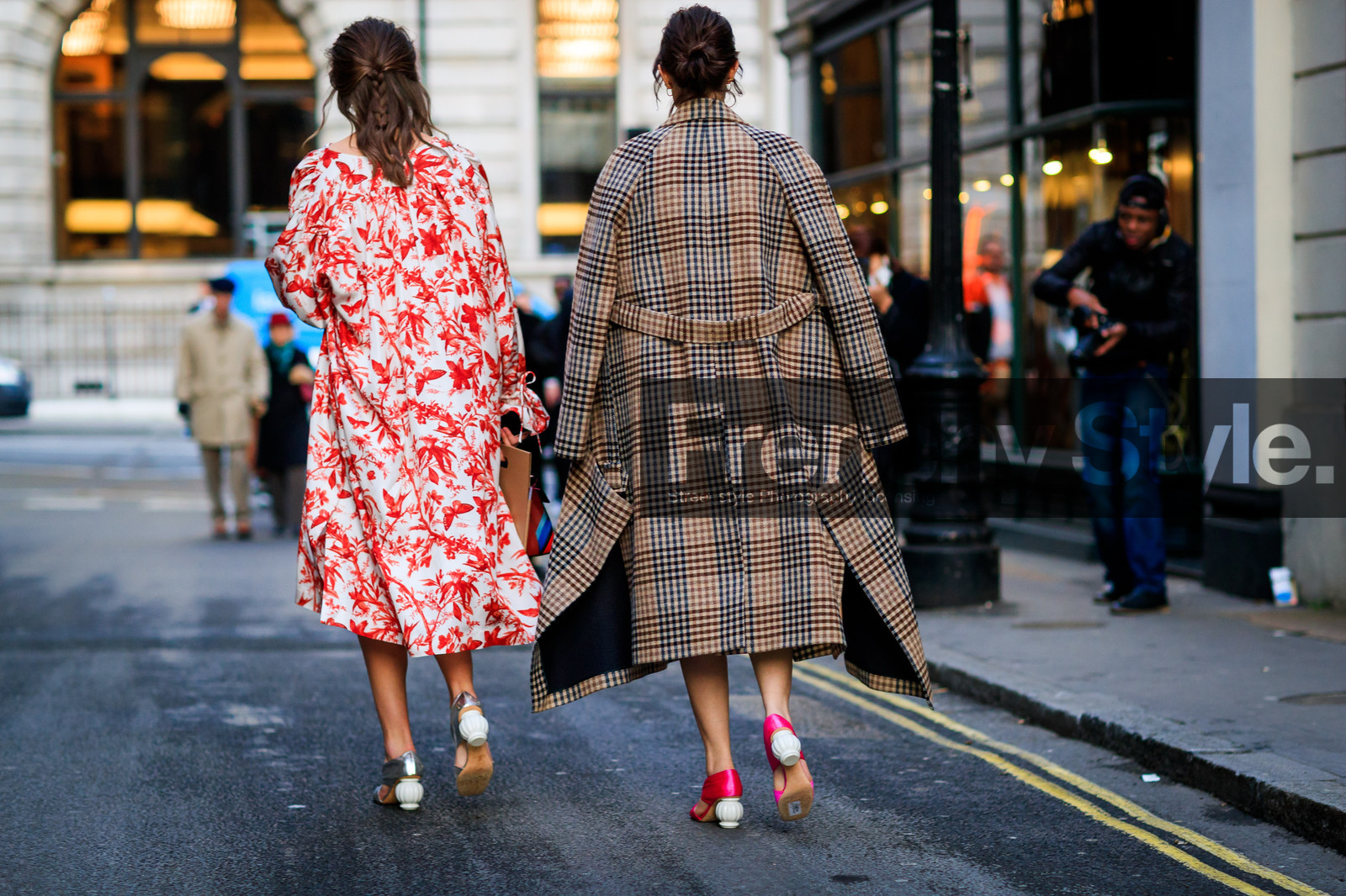 brown coat, checked, graphic dress, graphic jacket, high heels, houndstooth pattern, leather shoes, over the shoulder, pink shoes, plaid, printed dress, printed jacket, red dress, fashion week, frenchystyle, FW, jonathan paciullo, street style, LFW, LONDON, AUTUMN WINTER 2018-2019, AW 18-19, FALL WINTER 2018-2019, FW 18-19, horizontal, atmosphere details, full length