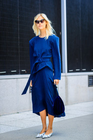 blue bag, blue dress, fashion week, frenchystyle, full length, FW, jonathan paciullo, linda tol, long dress, NEW YORK, NYFW, polka dot, printed shoes, SPRING SUMMER 2018, SS 18, street style, sunglasses, velvet, vertical, white shoes