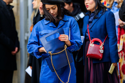 beret, black hat, blue bag, blue denim, blue jumpsuit, denim jumpsuit, denim pants, jeans, leather bag, trousers, fashion week, frenchystyle, FW, jonathan paciullo, street style, PFW, PARIS, AUTUMN WINTER 2018-2019, FALL WINTER 2018-2019, FW 18-19, horizontal, atmosphere details