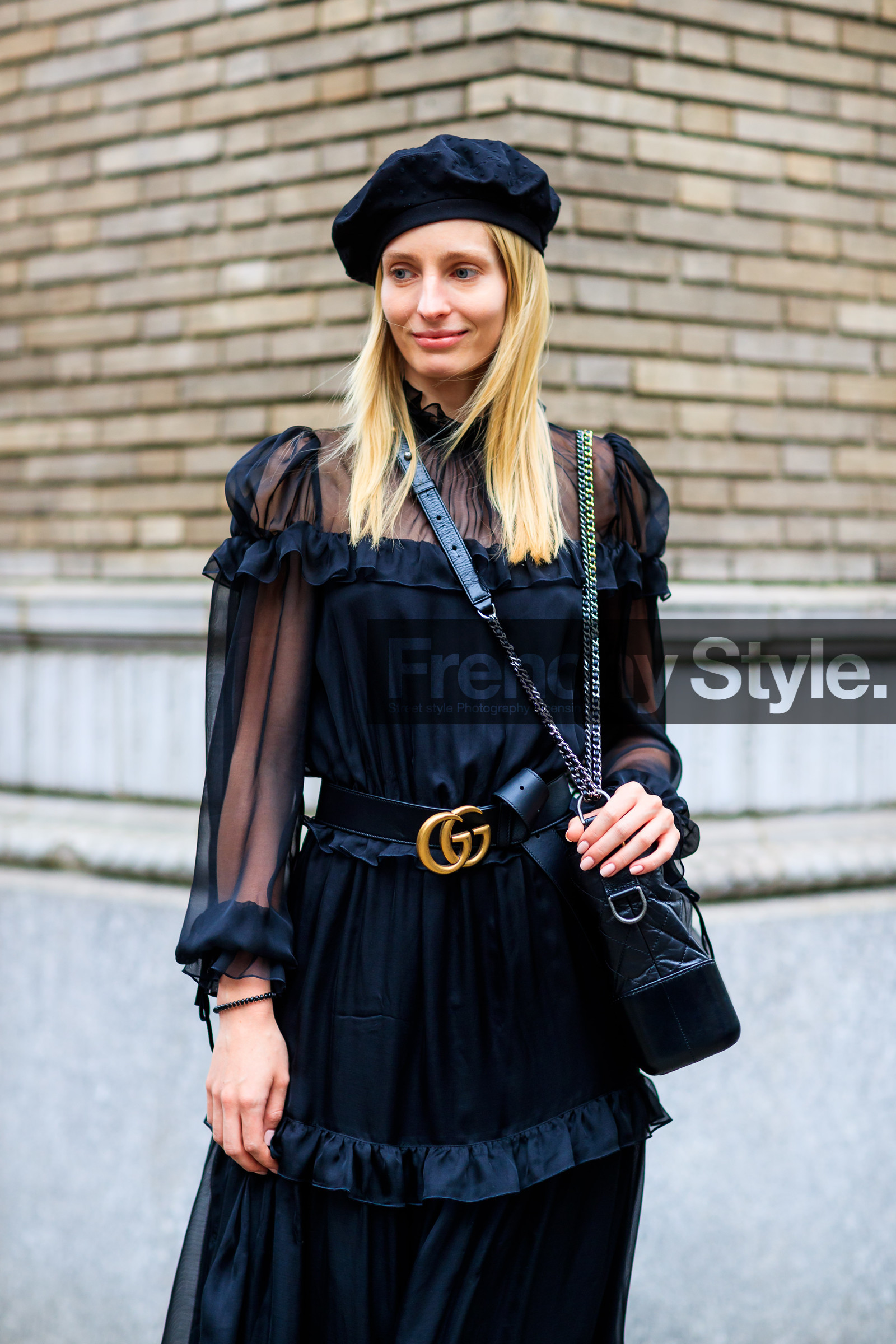 atmosphere details, beret, black bag, black belt, black dress, black hat, chanel, detail, fashion week, frenchystyle, FW, gucci, jonathan paciullo, leather bag, leather belt, NEW YORK, NYFW, ruffles, SPRING SUMMER 2018, SS 18, street style, tone on tone, total look black, vertical