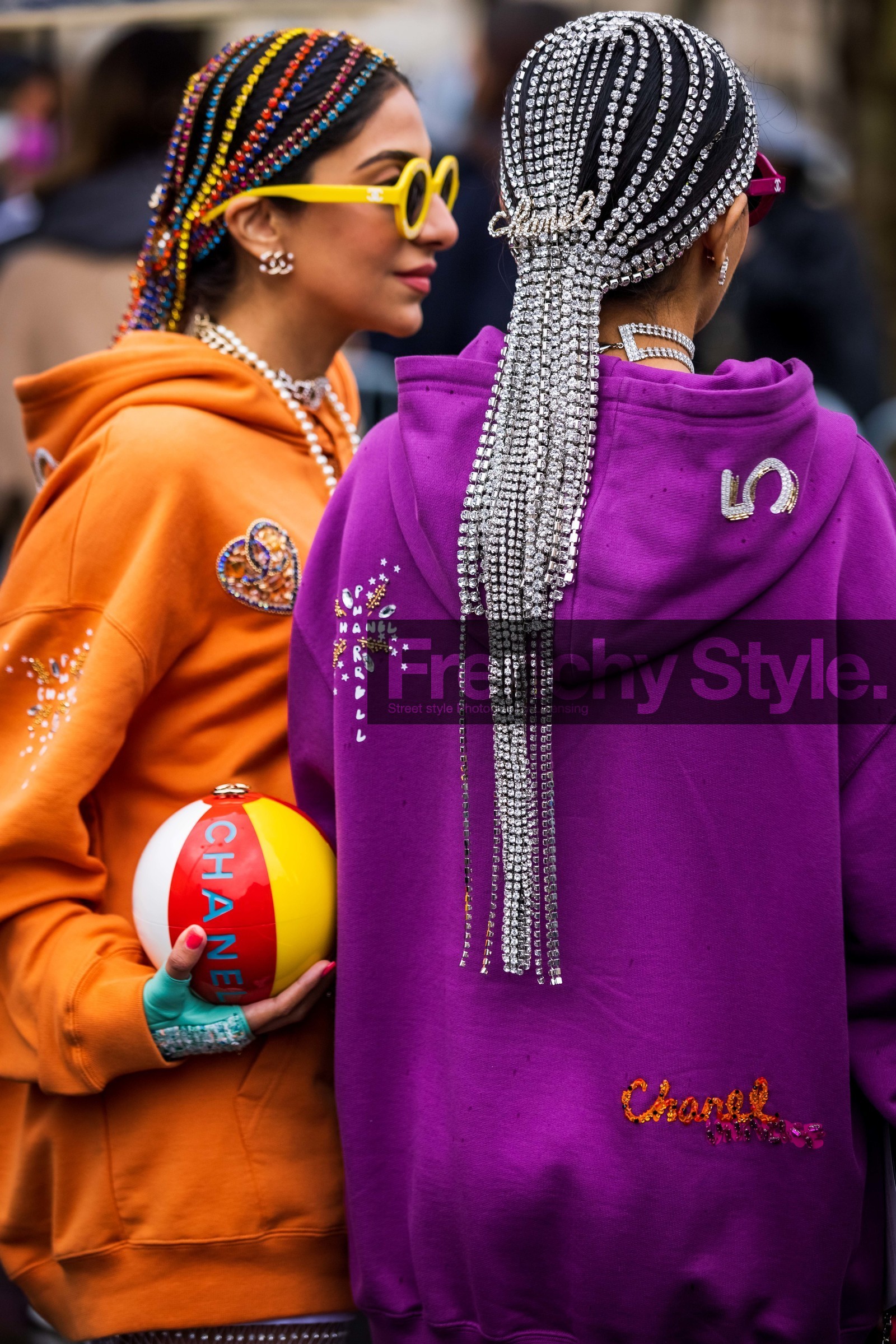 back, back details, brooch, chanel look, color, detail, hairstyle, hoodie, orange hoodie, pearls, purple hoodie, statement, strass, sunglasses, yellow sunglasses, fashion week, frenchystyle, FW, jonathan paciullo, street style, PFW, PARIS, SPRING SUMMER 2022, SS 22, vertical, atmosphere details