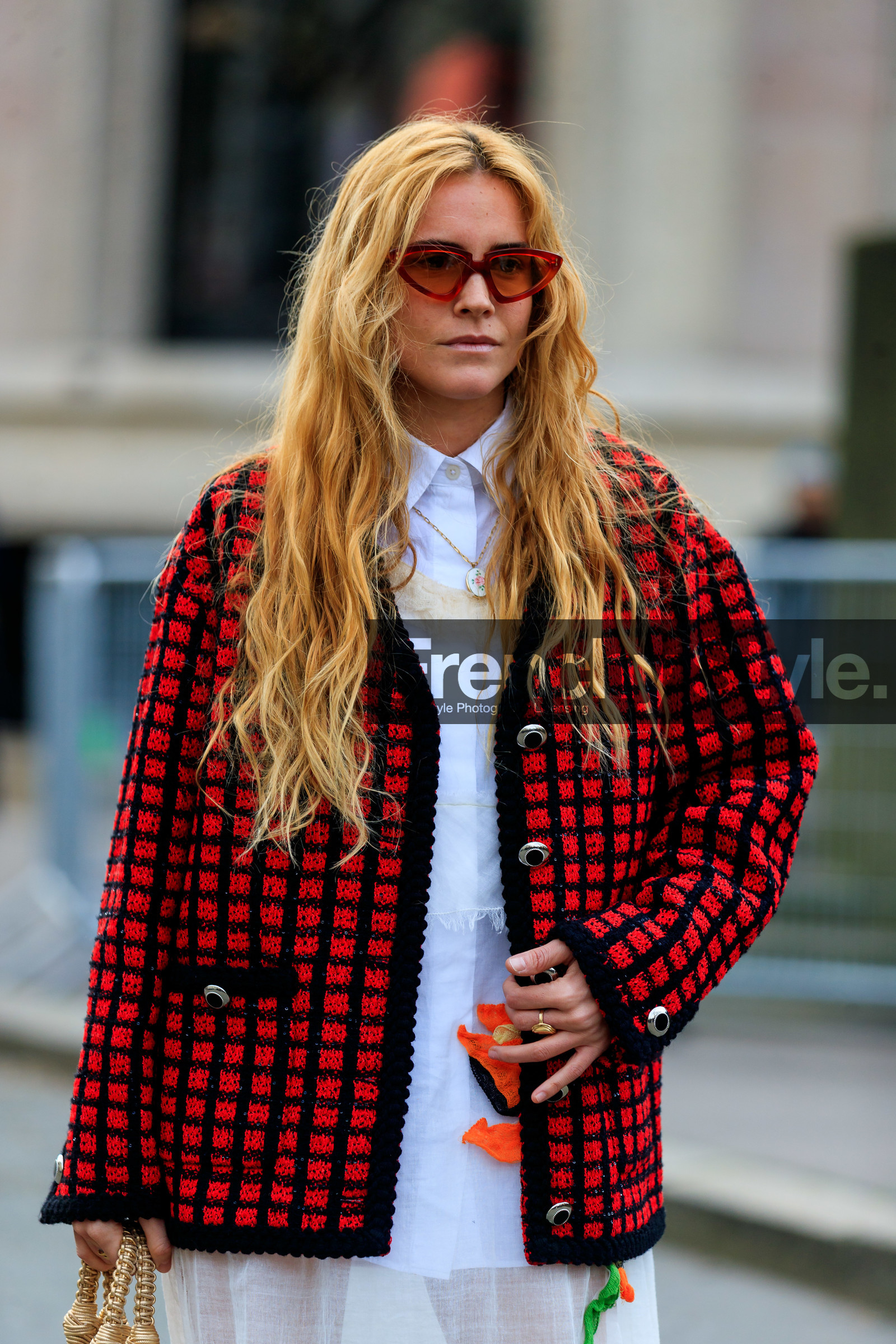 blanca miro scrimieri, red sunglasses, red jacket, black jacket, black cardigan, red cardigan, checked cardigan, white dress, lace dress, floral embroidered dress, sequins cardigan, sequins jacket, futurist shape sunglasses, fashion week, frenchystyle, FW, jonathan paciullo, street style, PFW, PARIS, vertical, atmosphere details, detail