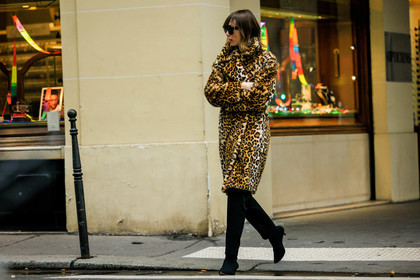 leopard print coat, printed coat, animal print coat, black, black pants, black boots, fashion week, frenchystyle, FW, jonathan paciullo, street style, PARIS, PFW, SPRING SUMMER 2022, SS 22, full length, anya ziourova