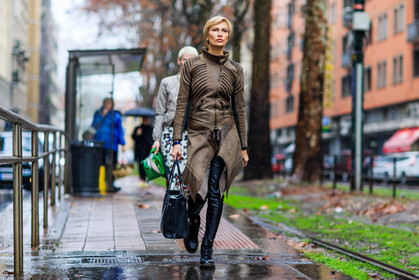 atmosphere details, AUTUMN WINTER 2016-2017, AW 16-17, black bag, black boots, black leggings, black pants, brown coat, FALL WINTER 2016-2017, fashion week, frenchystyle, full length, FW, FW 16-17, graphic coat, horizontal, jonathan paciullo, leather bag, leather boots, leather coat, leather pants, LFW, LONDON, MENSWEAR, street style, trousers