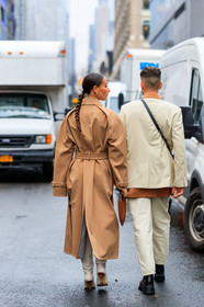 alice & j.s, alice barbier, JS roques, beige jacket, beige trench coat, light beige jacket, balloon sleeves, zipped parka, zipped jacket, zipped trenchcoat, orange shirt, white t-shirt, crossbody bag, louis vuitton bag, monogrammed bag, velvet bag, brown leather bag, round shape bag, hand bag, camel leather bag, belted jacket, belted parka, belted trench coat, white leather boots, black leather boots, flat boots, big sole boots, chelsea boots, fashion week, frenchystyle, FW, jonathan paciullo, street style, NYFW, NEW YORK, AUTUMN WINTER 2020-2021, FALL WINTER 2020-2021, FW 20-21, vertical, full length