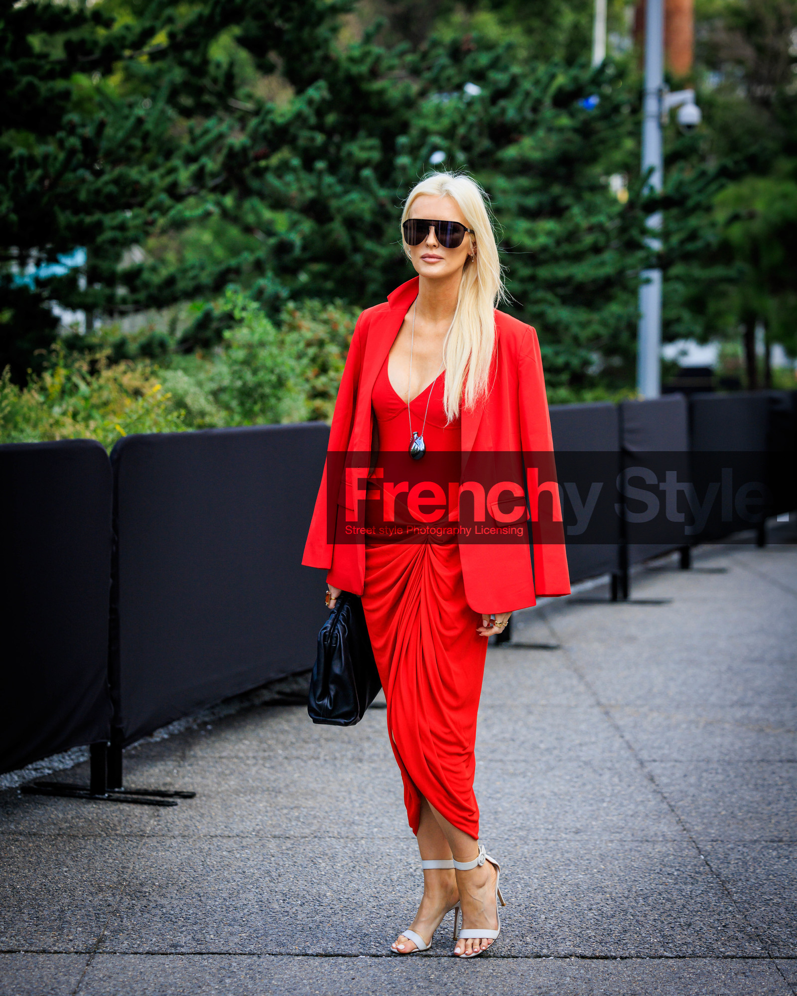 jonathan paciullo, FW, frenchystyle, fashion week, street style, vertical, detail, atmosphere details, NEW YORK, NYFW, SPRING SUMMER 2024, SS 24