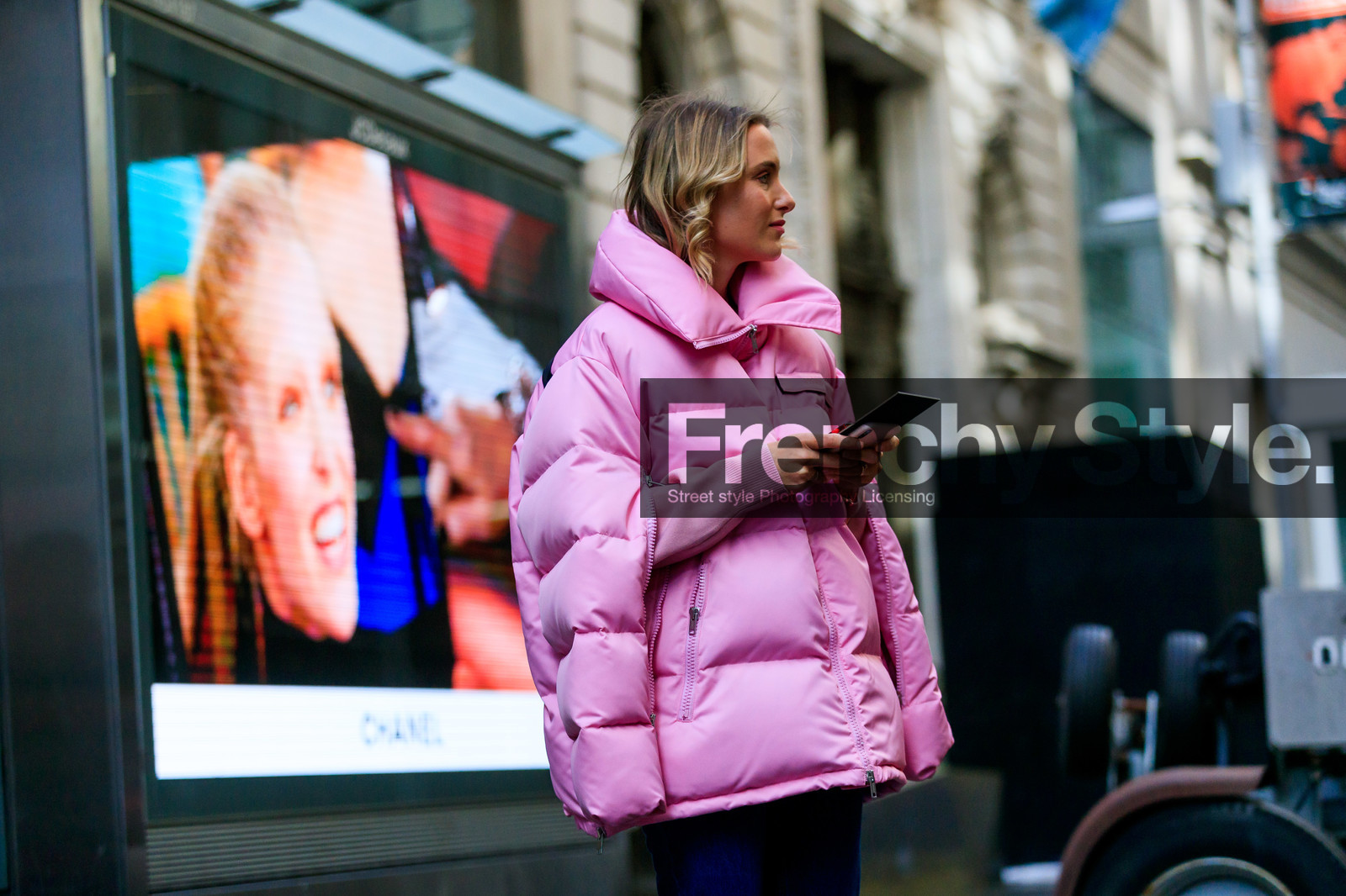 blue denim, calvin klein, denim pants, down jacket, jeans, pink jacket, trousers, street style, jonathan paciullo, frenchystyle, NYFW, NEW YORK, AUTUMN WINTER 2019-2020, AW 19-20, FALL WINTER 2019-2020, FW 19-20, FW, fashion week, atmosphere details, horizontal, detail
