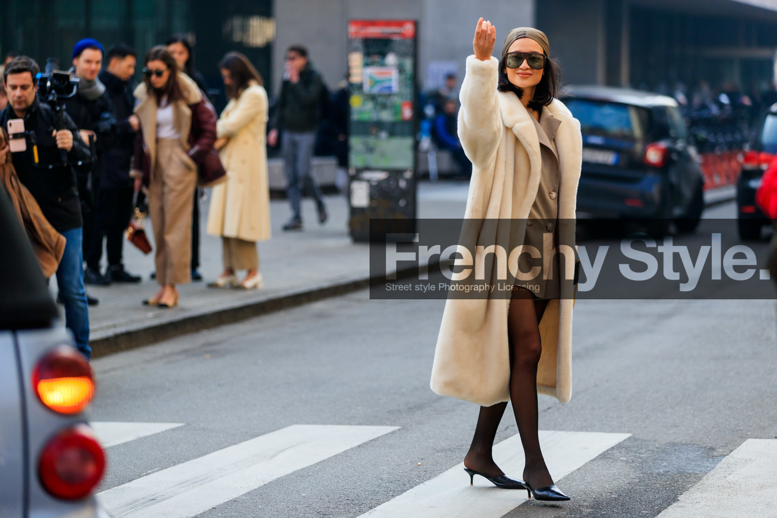 acne studios, anna rosa vitiello, beige jacket, black shoes, brown scarf, Fur coat, headscarf, high heels, leather shoes, sunglasses, tights, white coat, white fur, MILAN, MFW, fashion week, frenchystyle, FW, jonathan paciullo, street style, AUTUMN WINTER 2019-2020, AW 19-20, FALL WINTER 2019-2020, FW 19-20, atmosphere details, full length, horizontal