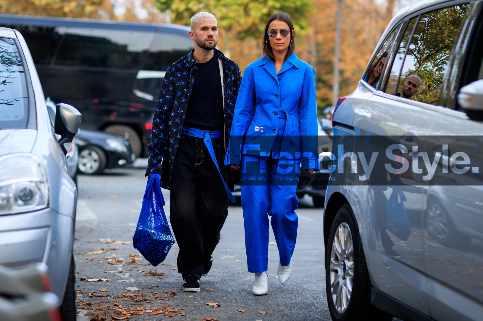atmosphere details, black denim, black jacket, black sneakers, black t shirt, blazer, blue bag, blue belt, blue jacket, blue pants, blue suit, denim pants, dyed hair, fashion week, floral, flower, frenchystyle, full length, FW, graphic jacket, horizontal, jeans, jonathan paciullo, kenzo, leather bag, leather shoes, net shopper, PARIS, PFW, printed jacket, SPRING SUMMER 2018, SS 18, street style, sunglasses, supreme, trousers, white boots, alice & j.s