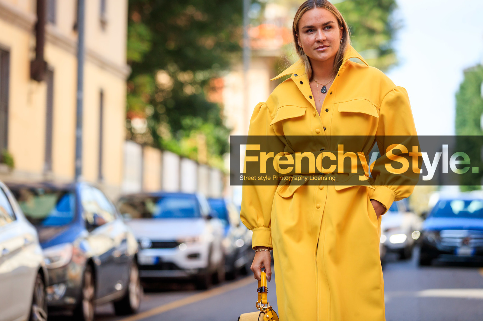 yellow dress, yellow jacket, jacket dress, long dress, belted dress, belted jacket, long sleeves dress, dress shirt, golden necklace, long necklace, stone necklace, fendi look, fendi dress, nina suess, fashion week, frenchystyle, FW, jonathan paciullo, street style, MFW, MILAN, SPRING SUMMER 2021, SS 21, horizontal, atmosphere details, detail