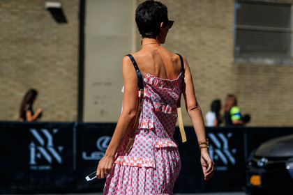 atmosphere details, checked dress, detail, fashion week, frenchystyle, FW, graphic dress, horizontal, jonathan paciullo, NEW YORK, NYFW, pink dress, plaid, printed dress, SPRING SUMMER 2018, SS 18, street style, sunglasses, yasmin sewell