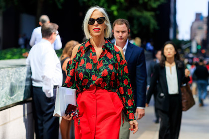 atmosphere details, black shirt, cold shoulder, detail, fashion week, floral, flowers, frenchystyle, FW, horizontal, jonathan paciullo, NEW YORK, NYFW, printed shirt, red lips, red skirt, SPRING SUMMER 2018, SS 18, street style, sunglasses, trousers