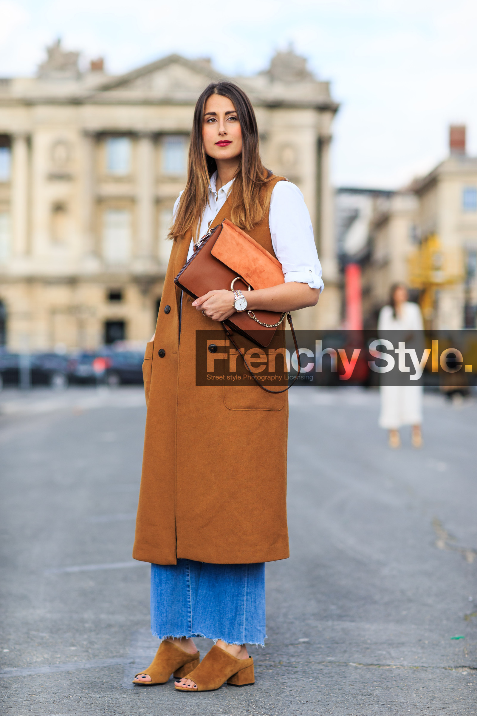 AUTUMN WINTER 2016-2017, AW 16-17, blue denim, brown bag, brown jacket, brown shoes, camel bag, camel sandals, chloe, denim pants, FALL WINTER 2016-2017, fashion week, frenchystyle, full length, FW, FW 16-17, jeans, jonathan paciullo, leather bag, mules, PARIS, PFW, red lips, sleeveless, street style, suede shoes, trousers, vertical, white shirt